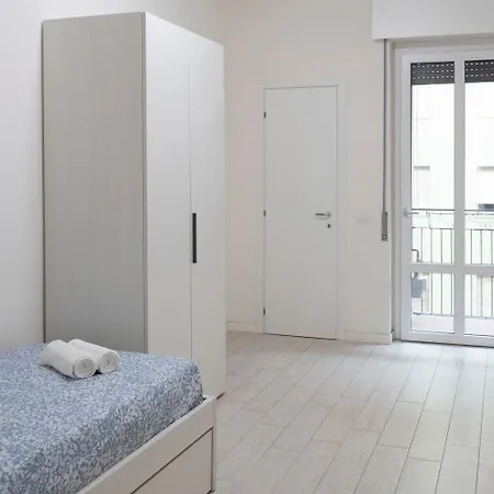 Apartament Ce6 - Corso Sempione • Large Mediolan